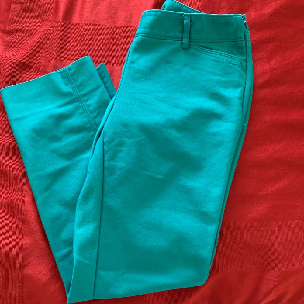 Turquoise capris pants - Picture 2 of 3